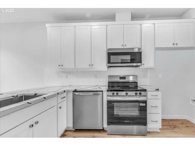 $299,900 | 9416 North Bristol Avenue, Portland, OR 97203