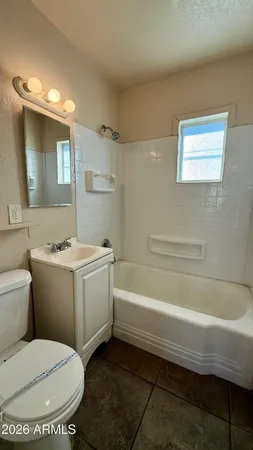 $749 | 1233 West Pierce Street, Unit 3, Phoenix, AZ 85007