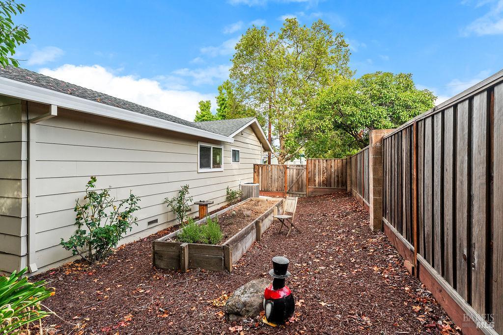 2635 Canterbury Drive Santa Rosa, CA 95405 - Photo 65 of 72