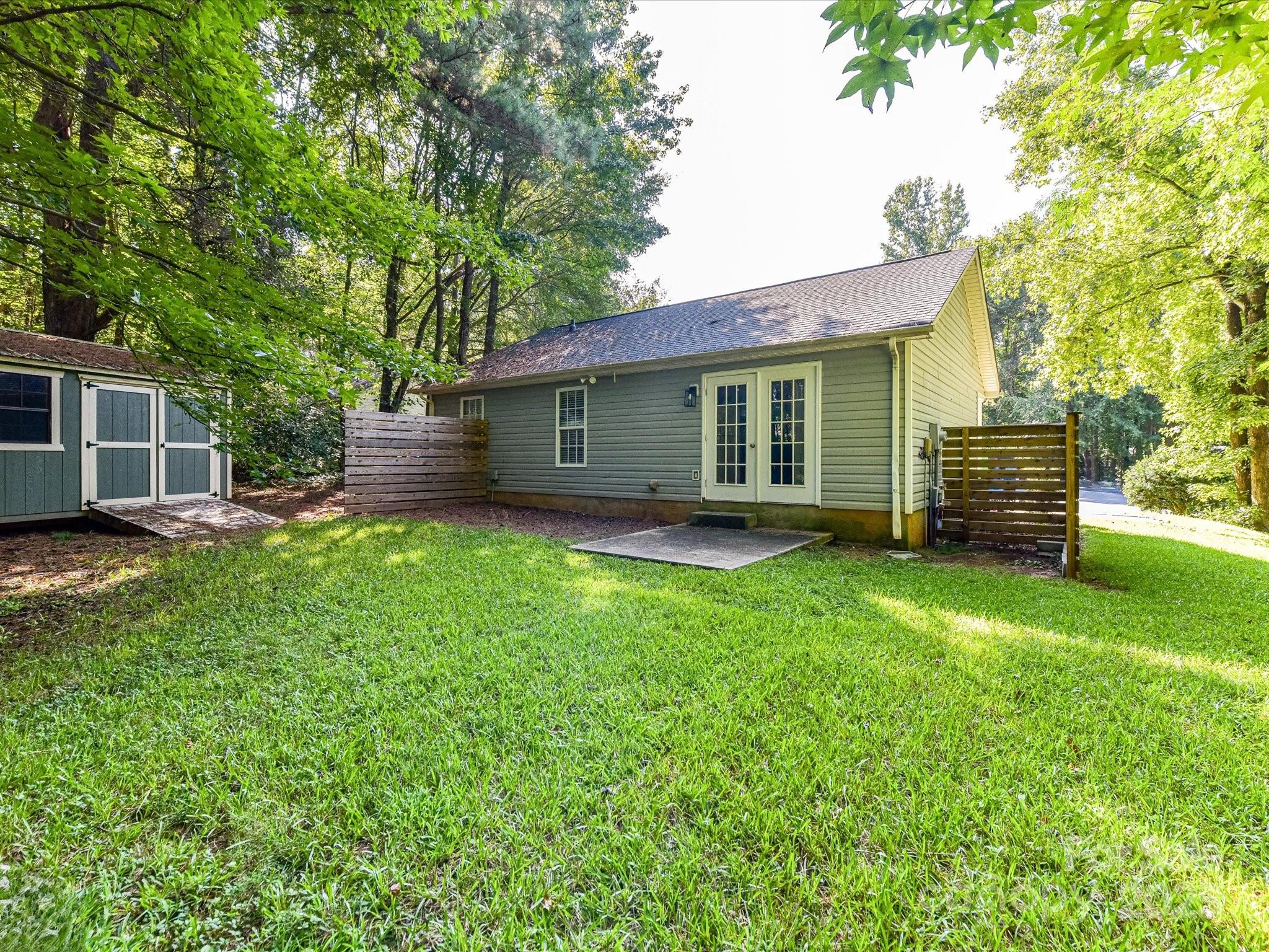 12224 Lullingstone Road Pineville, NC 28134 - Photo 26 of 26 front view of a house with a yard