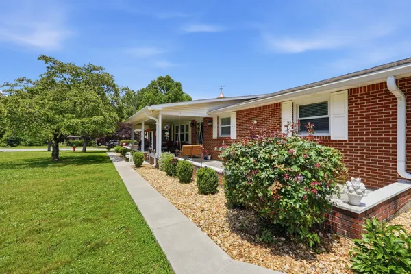 $398,500 | 418 Kenway Street, Cookeville, TN 38501