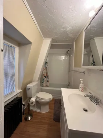 $2,200 | 9 Covell Street, Unit 3, Newport, RI 02840