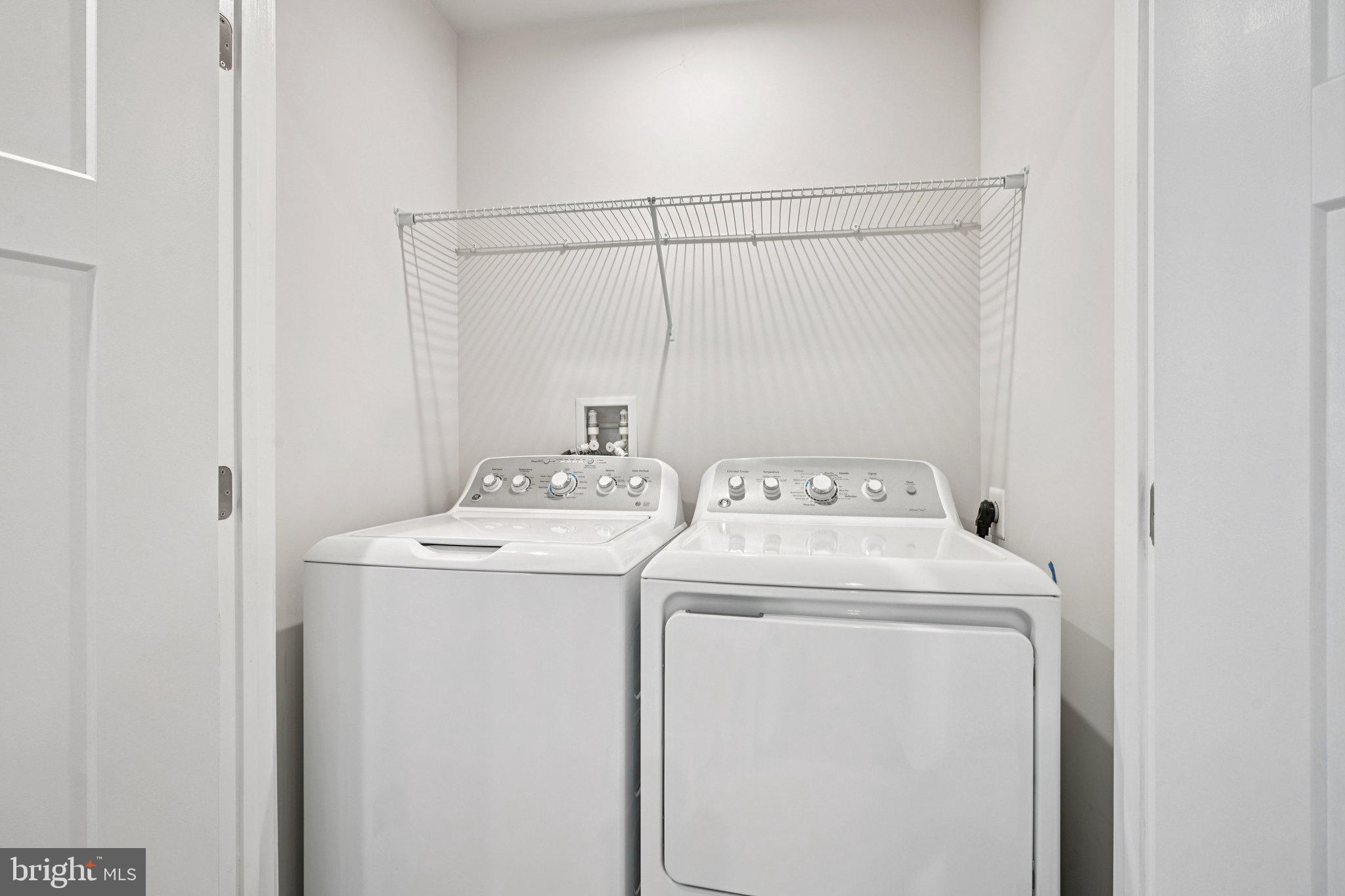 2055 Rivers Drive Newark, DE 19702 - Photo 26 of 32 a utility room with dryer and washer