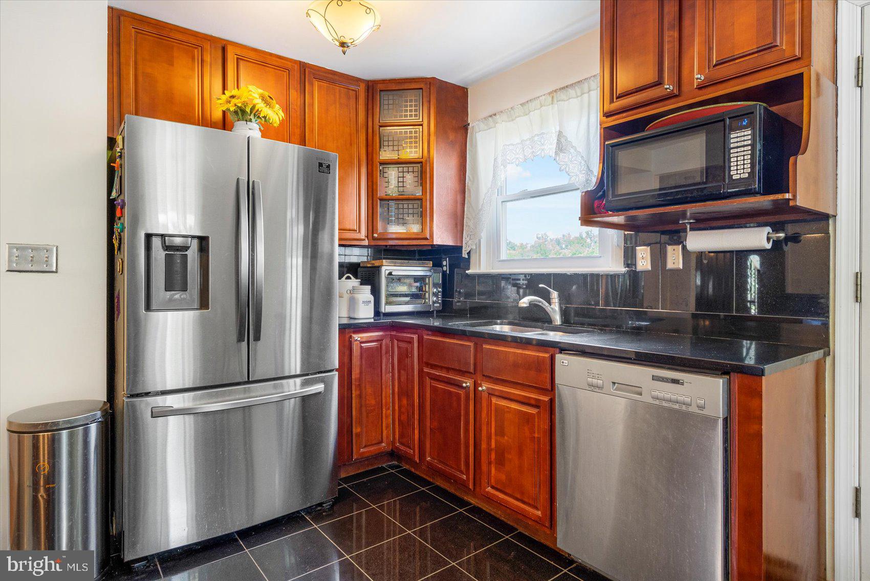 810 Cliffedge Road Pikesville, MD 21208 - Photo 14 of 39 Gallery Image 14
