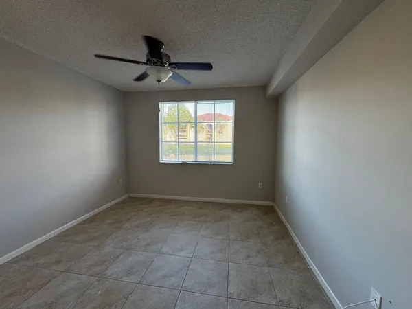 $1,950 | 8060 North Nob Hill Road, Unit 106, Tamarac, FL 33321