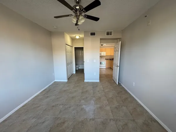 $1,950 | 8060 North Nob Hill Road, Unit 106, Tamarac, FL 33321