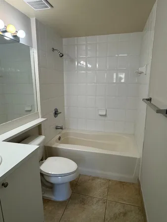 $1,950 | 8060 North Nob Hill Road, Unit 106, Tamarac, FL 33321