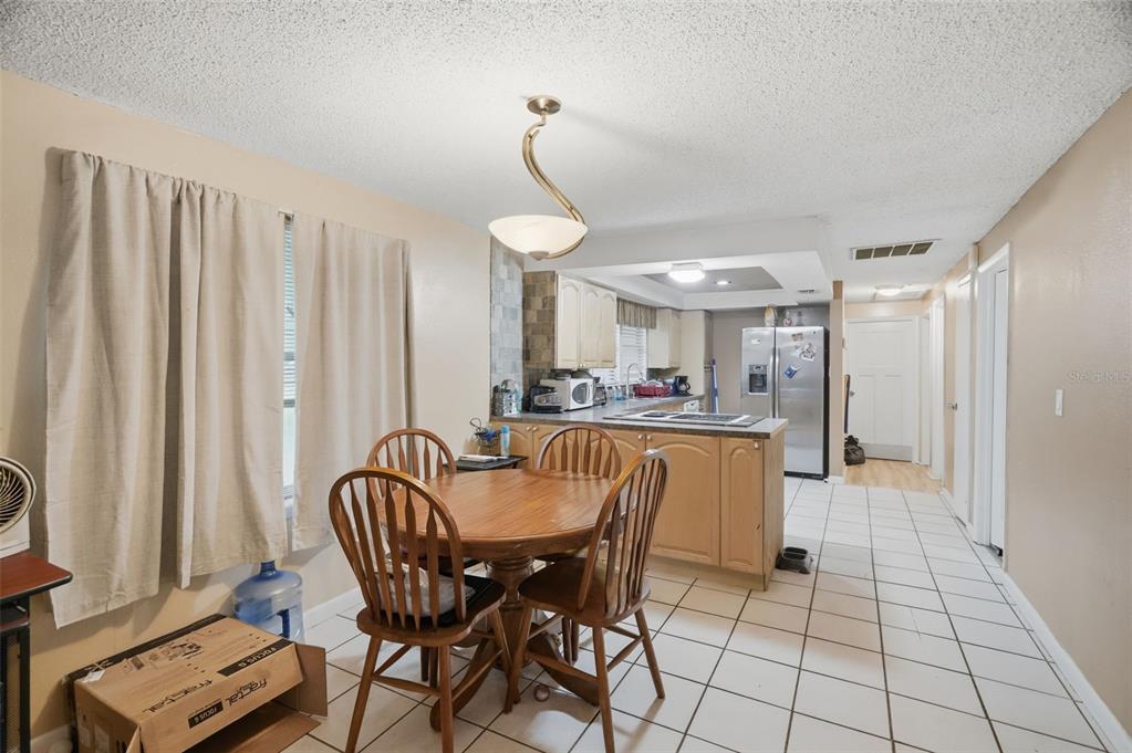 5818 Cherry Road Lakeland, FL 33810 - Photo 9 of 17 Gallery Image 9