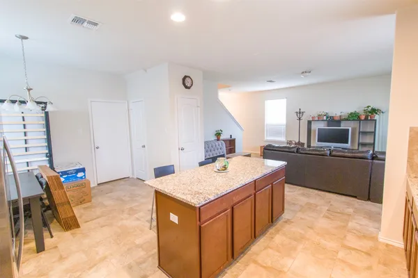 $2,095 | 2601 Chandler Creek Boulevard, Unit 7, Round Rock, TX 78665