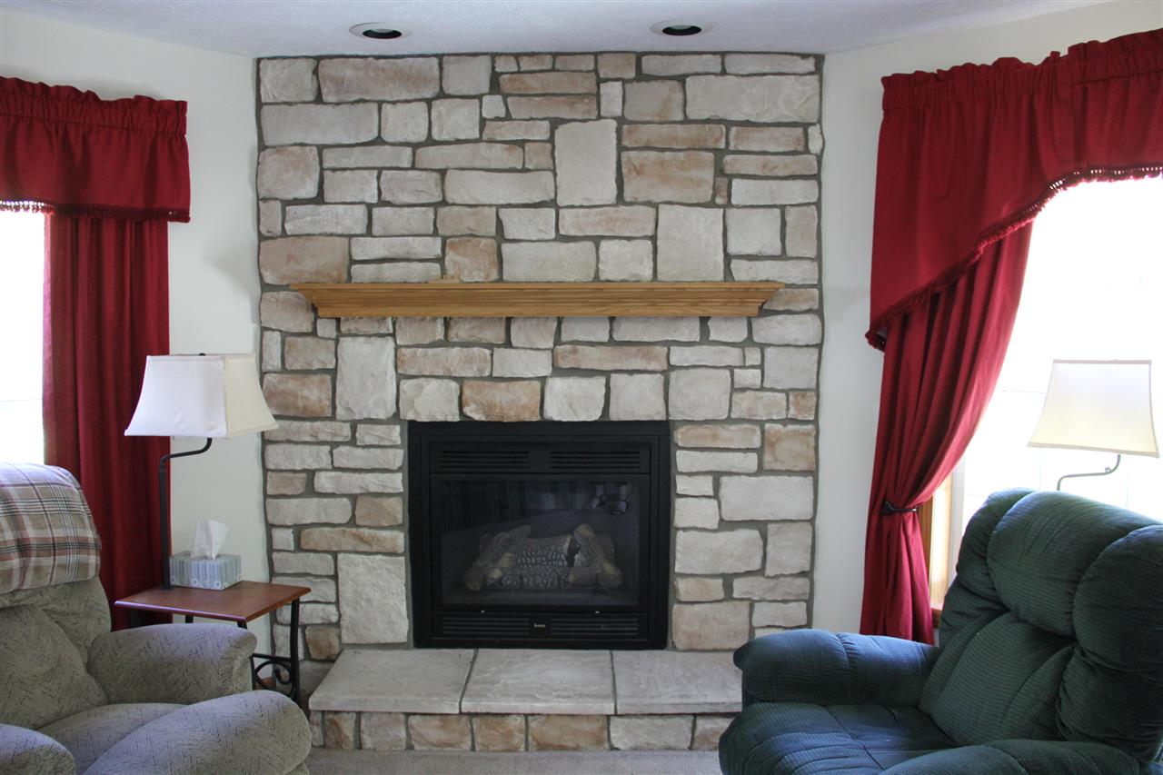 1095 Higgins Road Benzonia, MI 49616 - Photo 4 of 23 1848308-3.JPG