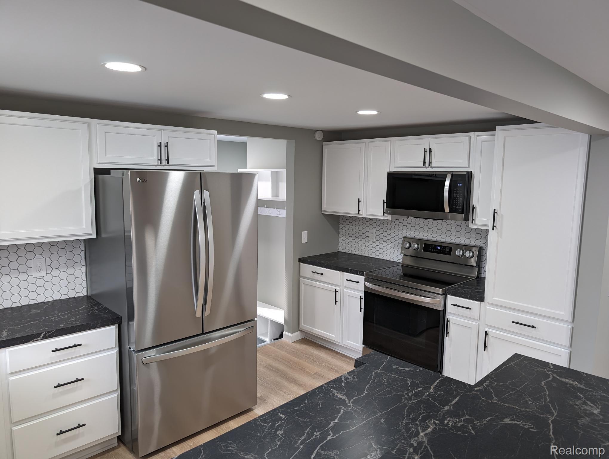 2026 Eberly Road Flint, MI 48532 - Photo 13 of 28 Gallery Image 13