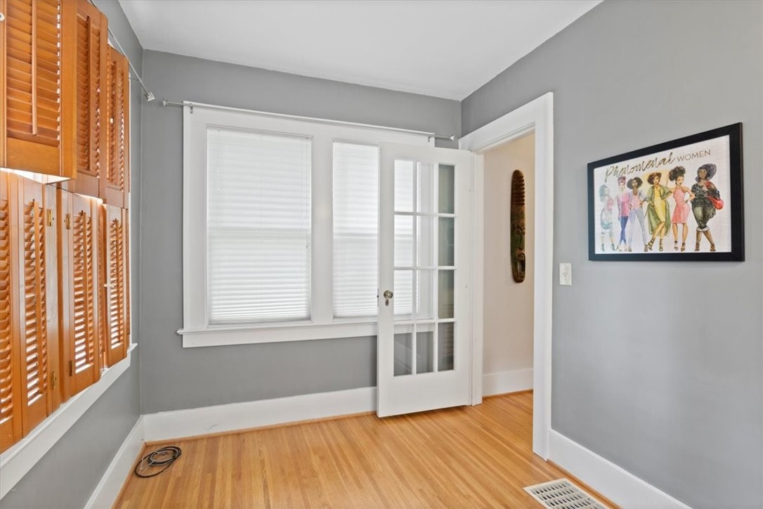 61 Fairfax Road Rochester, NY 14609 - Photo 15 of 34