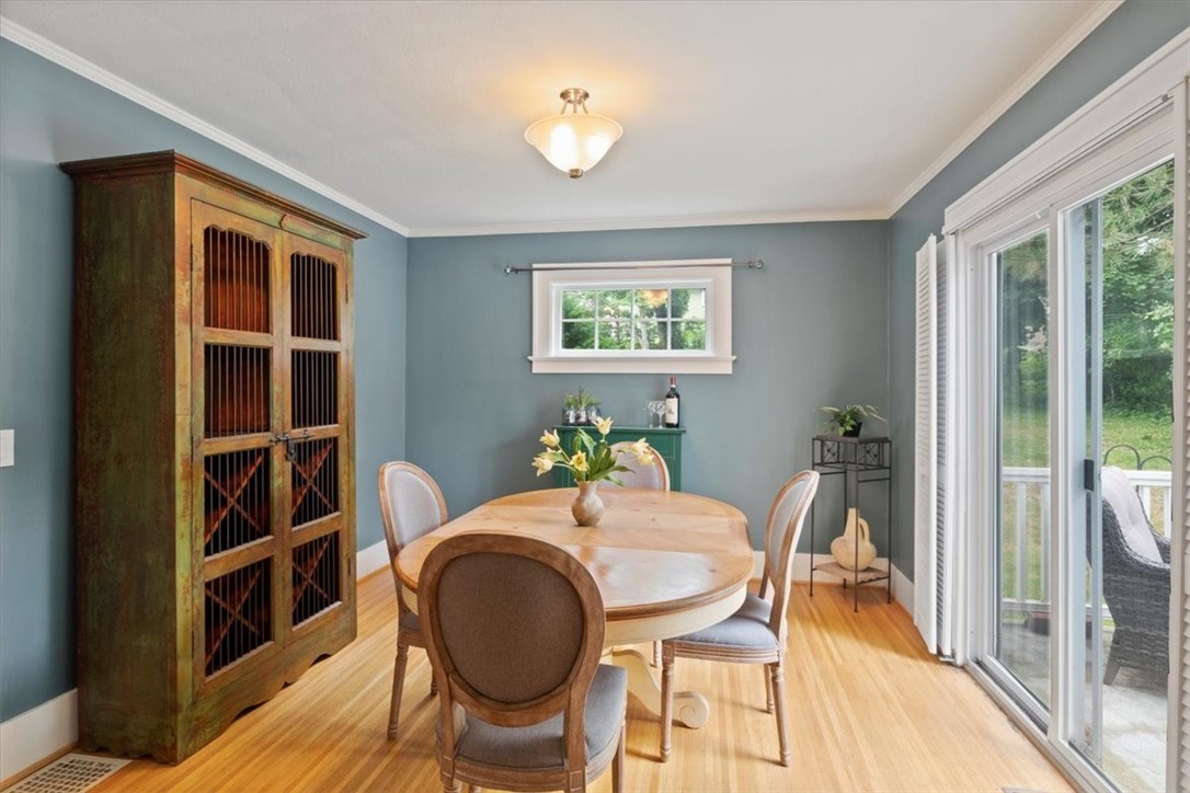 61 Fairfax Road Rochester, NY 14609 - Photo 7 of 34