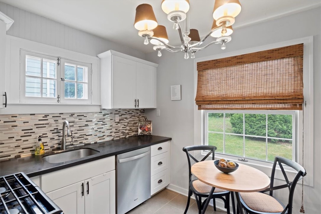 61 Fairfax Road Rochester, NY 14609 - Photo 10 of 34