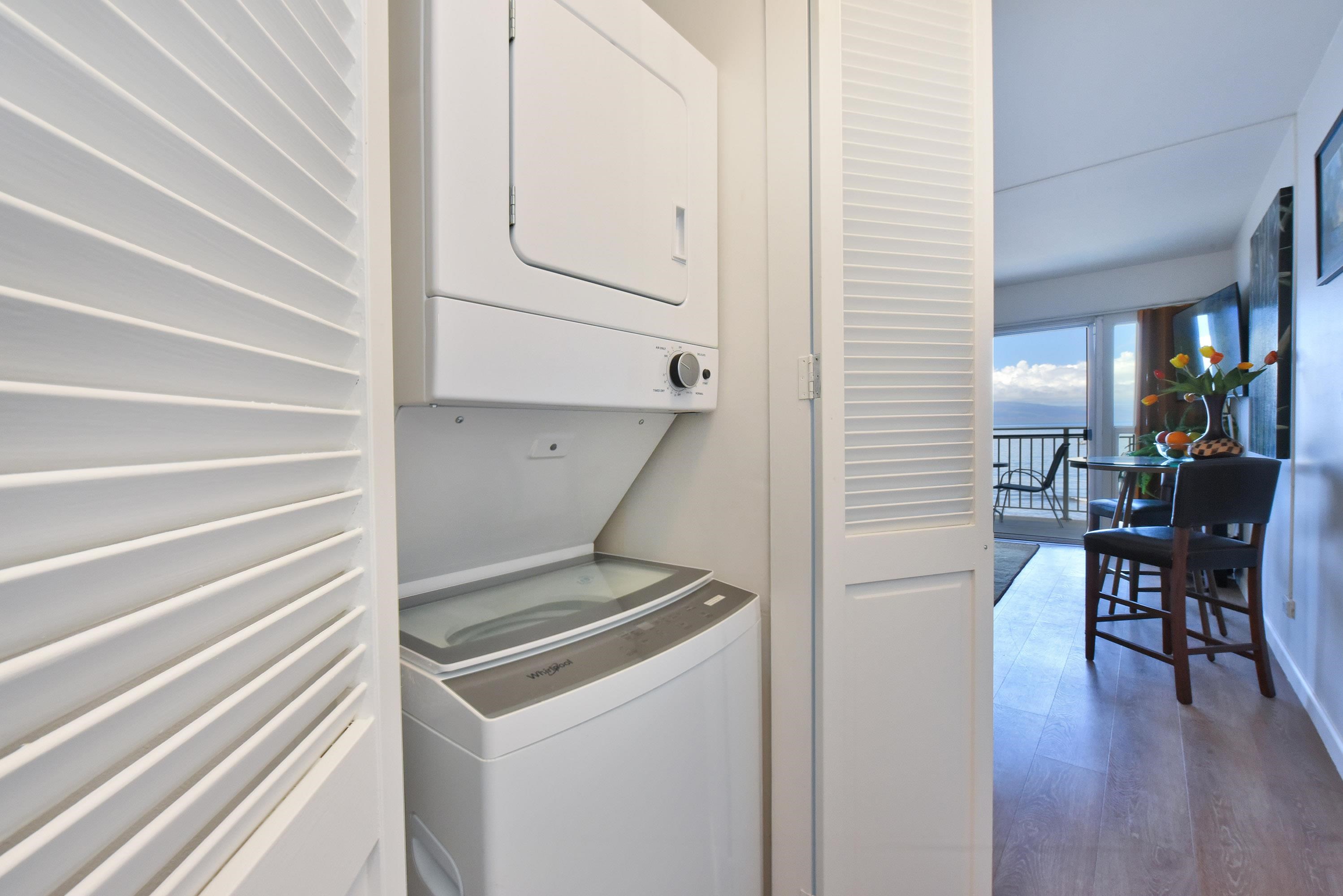 1403 Front Street, Unit 308 Lahaina, HI 96761 - Photo 19 of 35 a view of kitchen and dining room