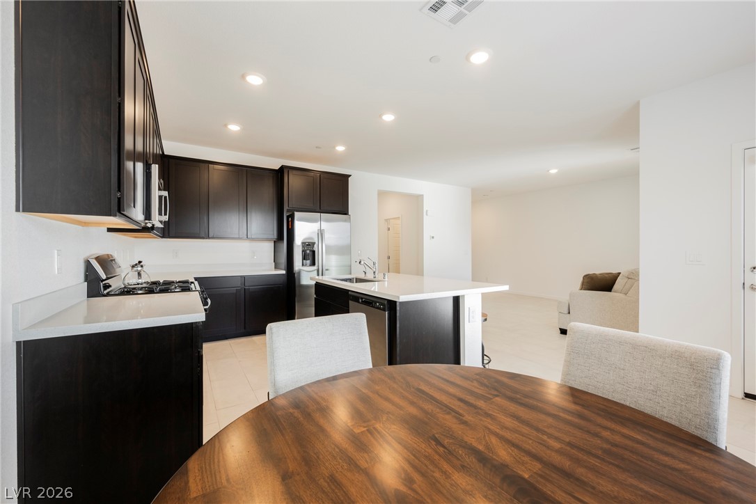 1048 Gabriela Ridge Lane Henderson, NV 89002 - Photo 16 of 49