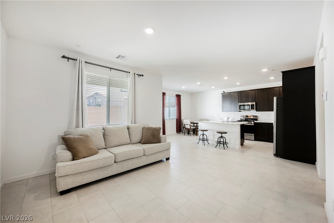 1048 Gabriela Ridge Lane Henderson, NV 89002 - Photo 9 of 49