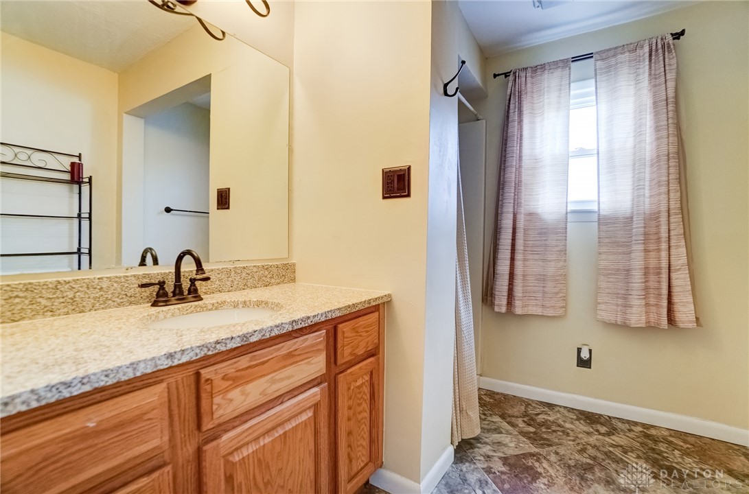 1808 Coventry Road Dayton, OH 45420 - Photo 18 of 41 Gallery Image 18