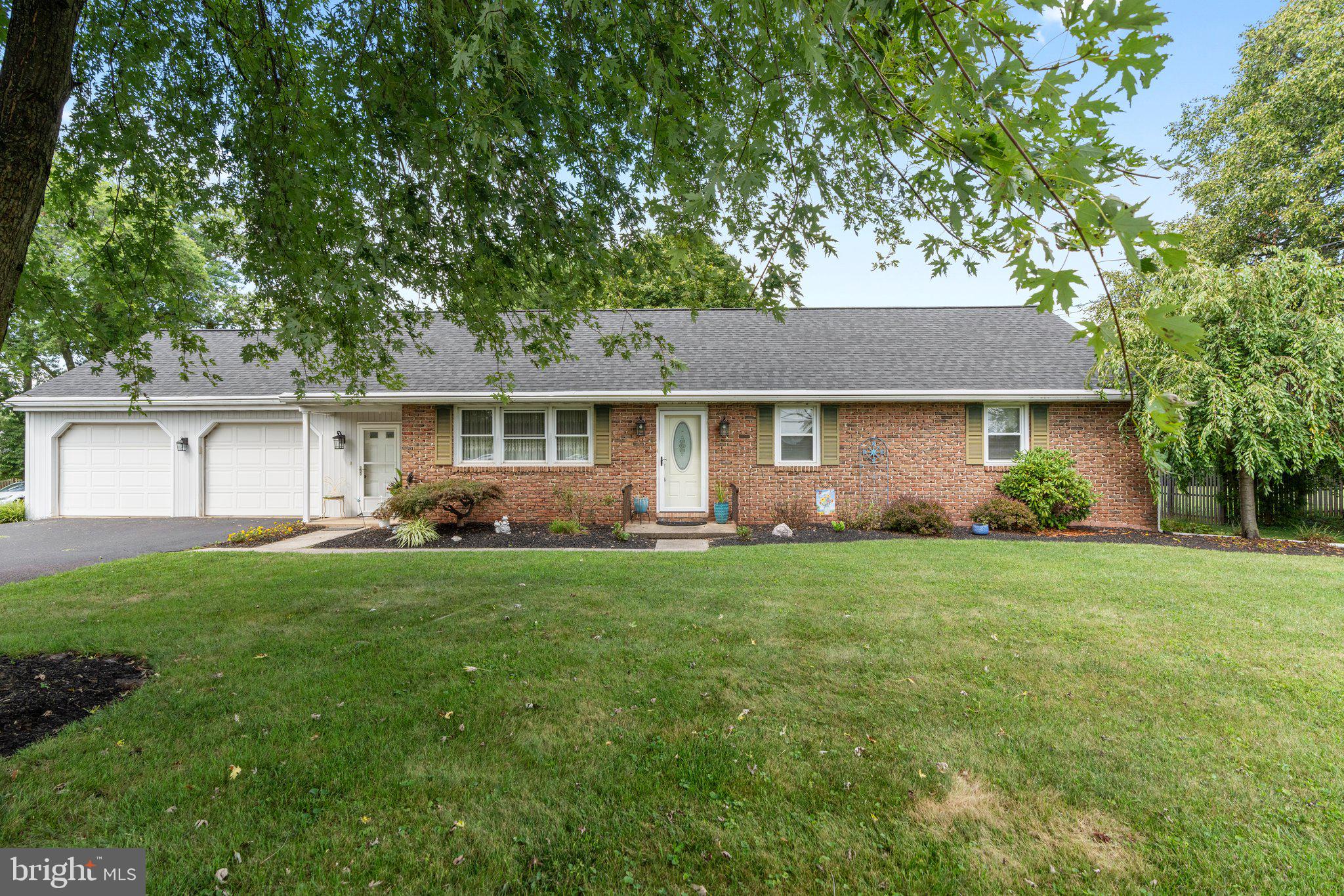 665 Vaughn Road Royersford, PA 19468 - Photo 2 of 48