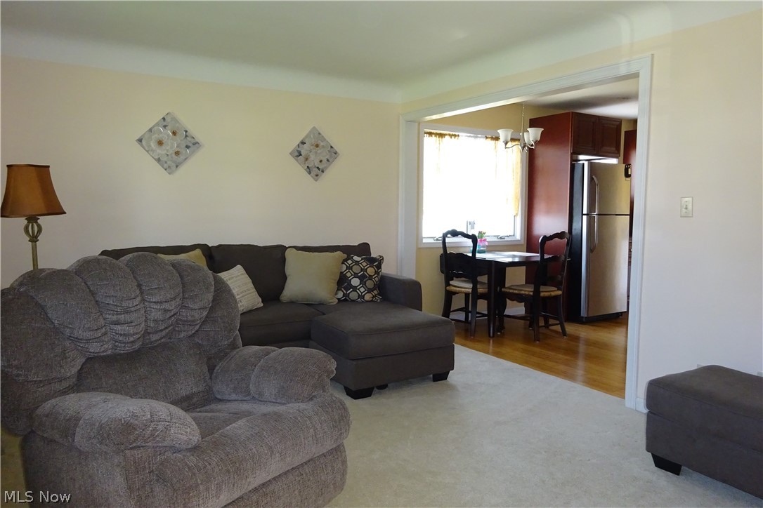 6797 Franke Road Cleveland, OH 44130 - Photo 4 of 24