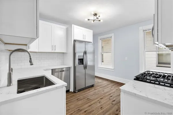 $3,595 | 55 Admiral Street, Unit 2, New Haven, CT 06511