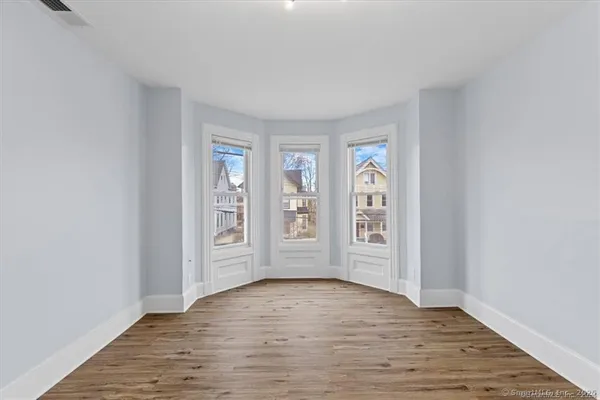 $3,595 | 55 Admiral Street, Unit 2, New Haven, CT 06511