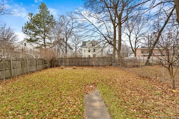 $3,595 | 55 Admiral Street, Unit 2, New Haven, CT 06511