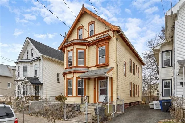 $3,595 | 55 Admiral Street, Unit 2, New Haven, CT 06511