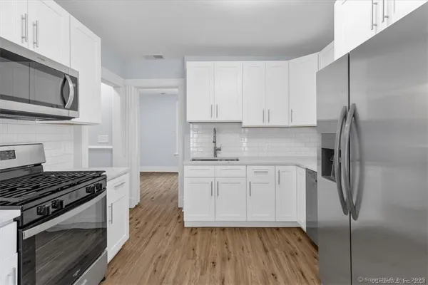 $3,595 | 55 Admiral Street, Unit 2, New Haven, CT 06511