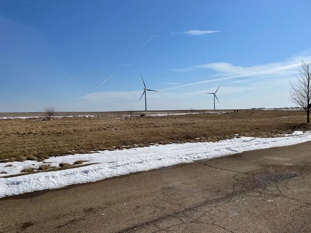 $12,000 | 157 Sun Street, Cabery, IL 60919