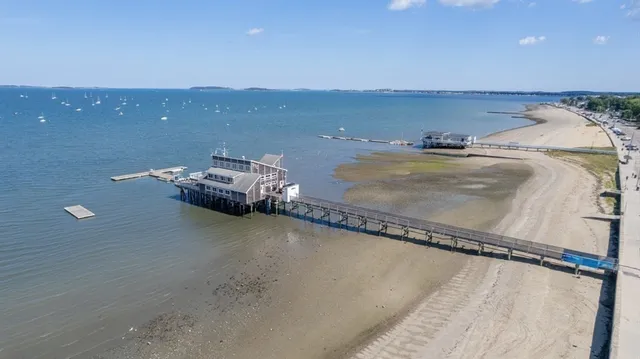 $2,900 | 623 Quincy Shore Drive, Unit 4A, Quincy, MA 02170