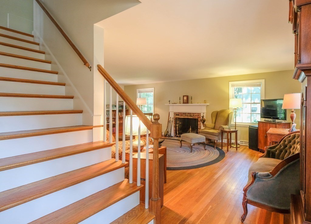 24 White Road Wayland, MA 01778 - Photo 6 of 16