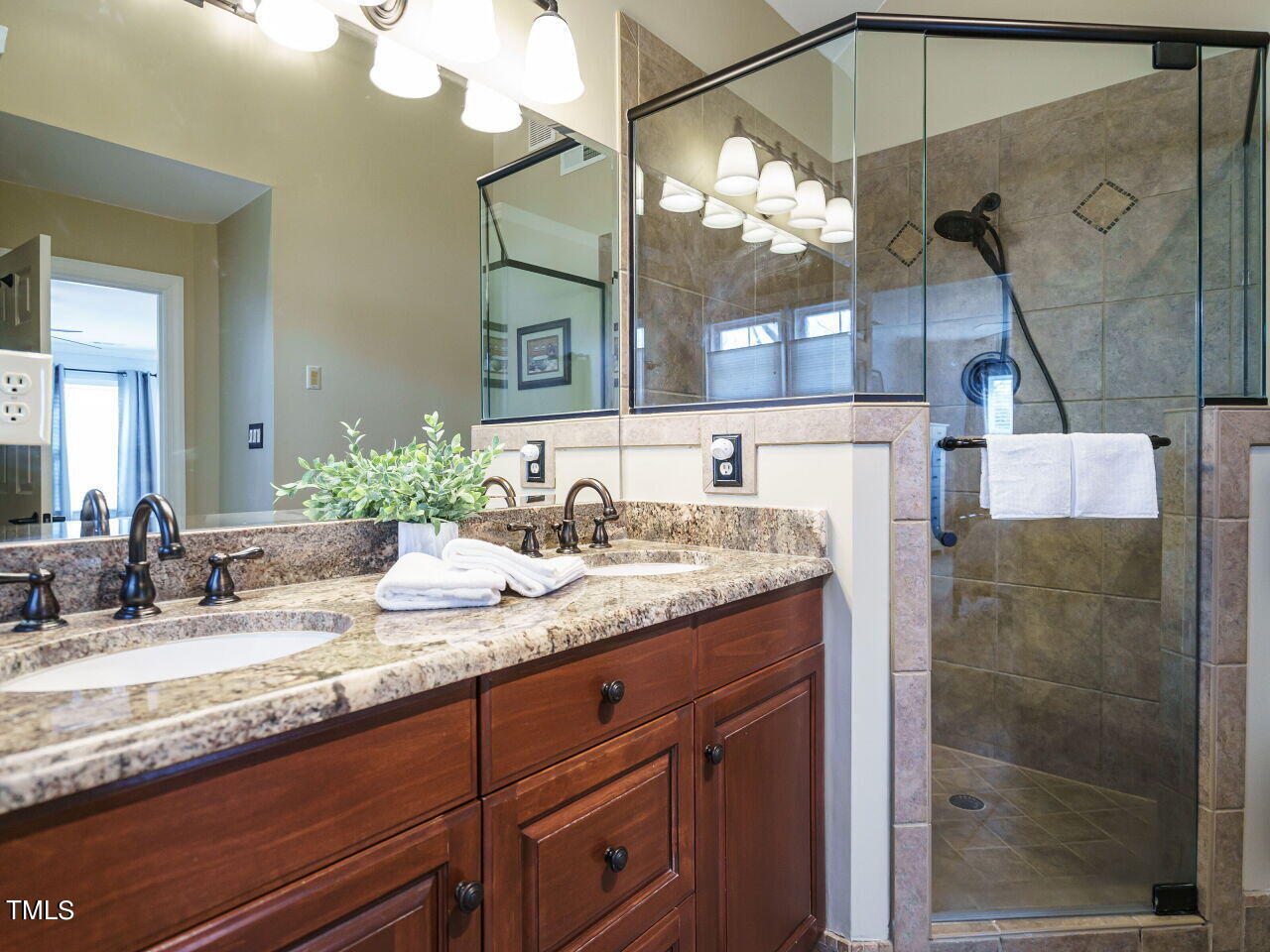 220 Custer Trail Cary, NC 27513 - Photo 18 of 31 022-1280x960-bathroom