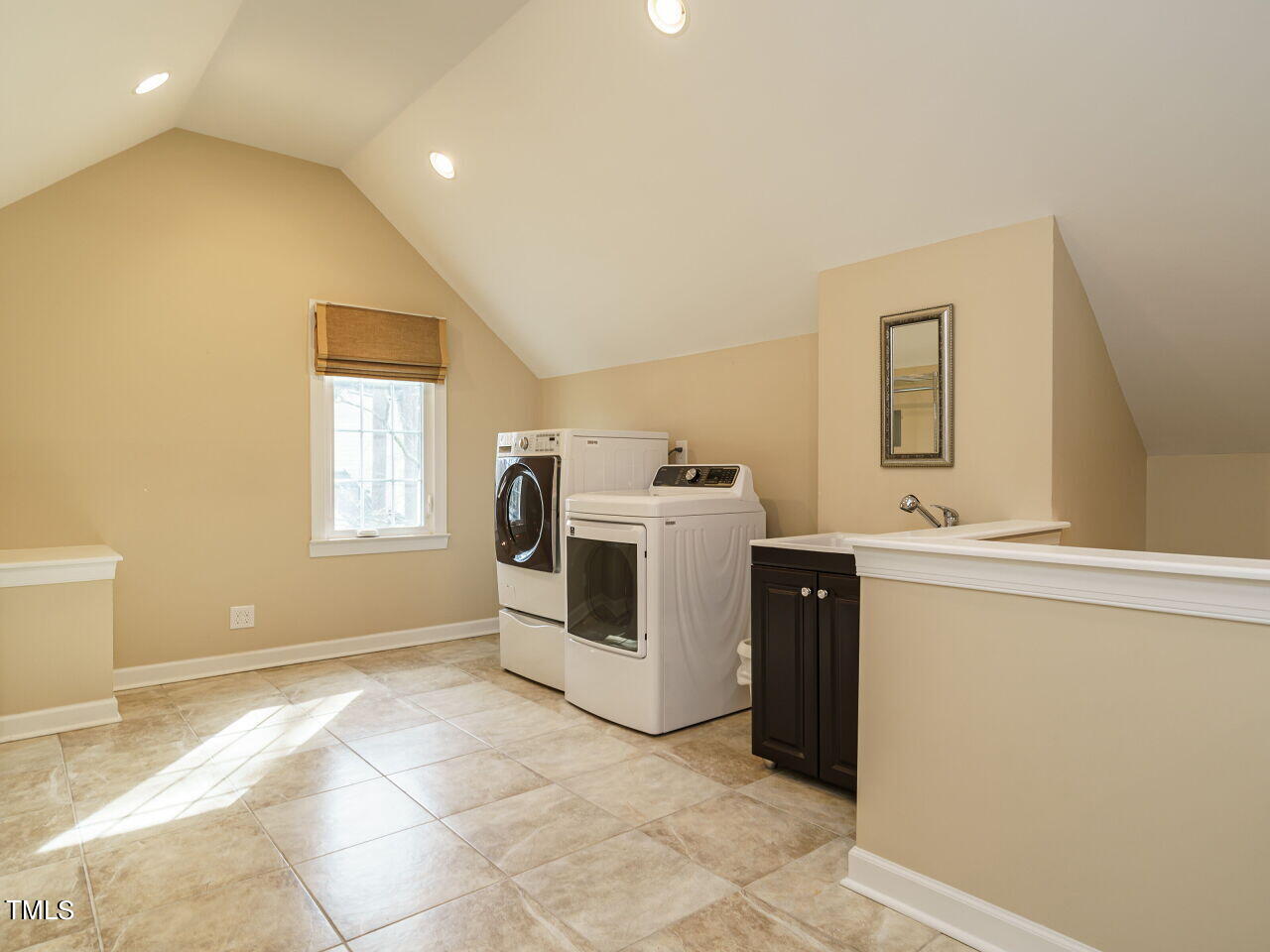 220 Custer Trail Cary, NC 27513 - Photo 26 of 31 031-1280x960-laundry-room