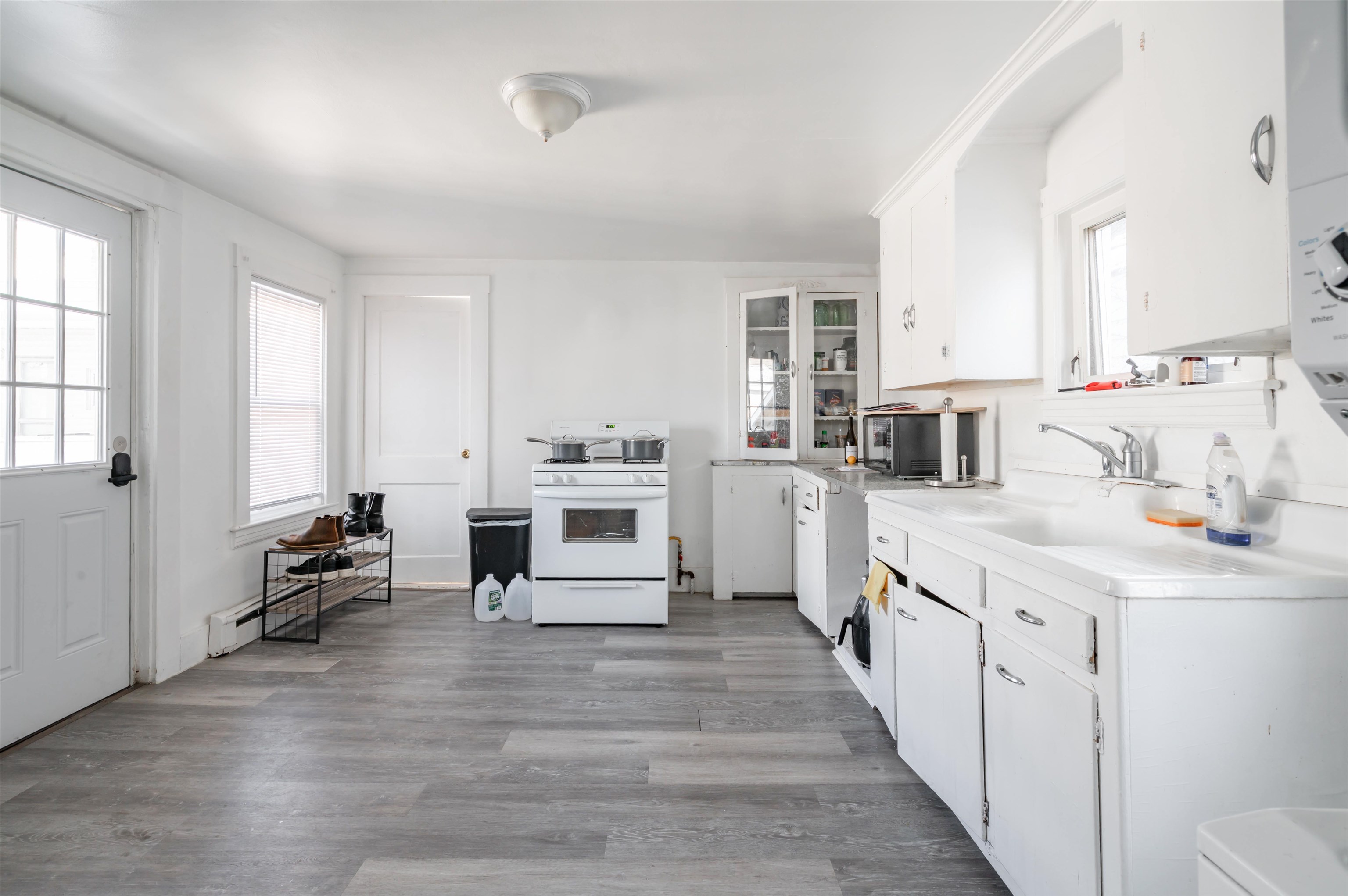 14 Pleasant Street Nashua, NH 03060 - Photo 17 of 32