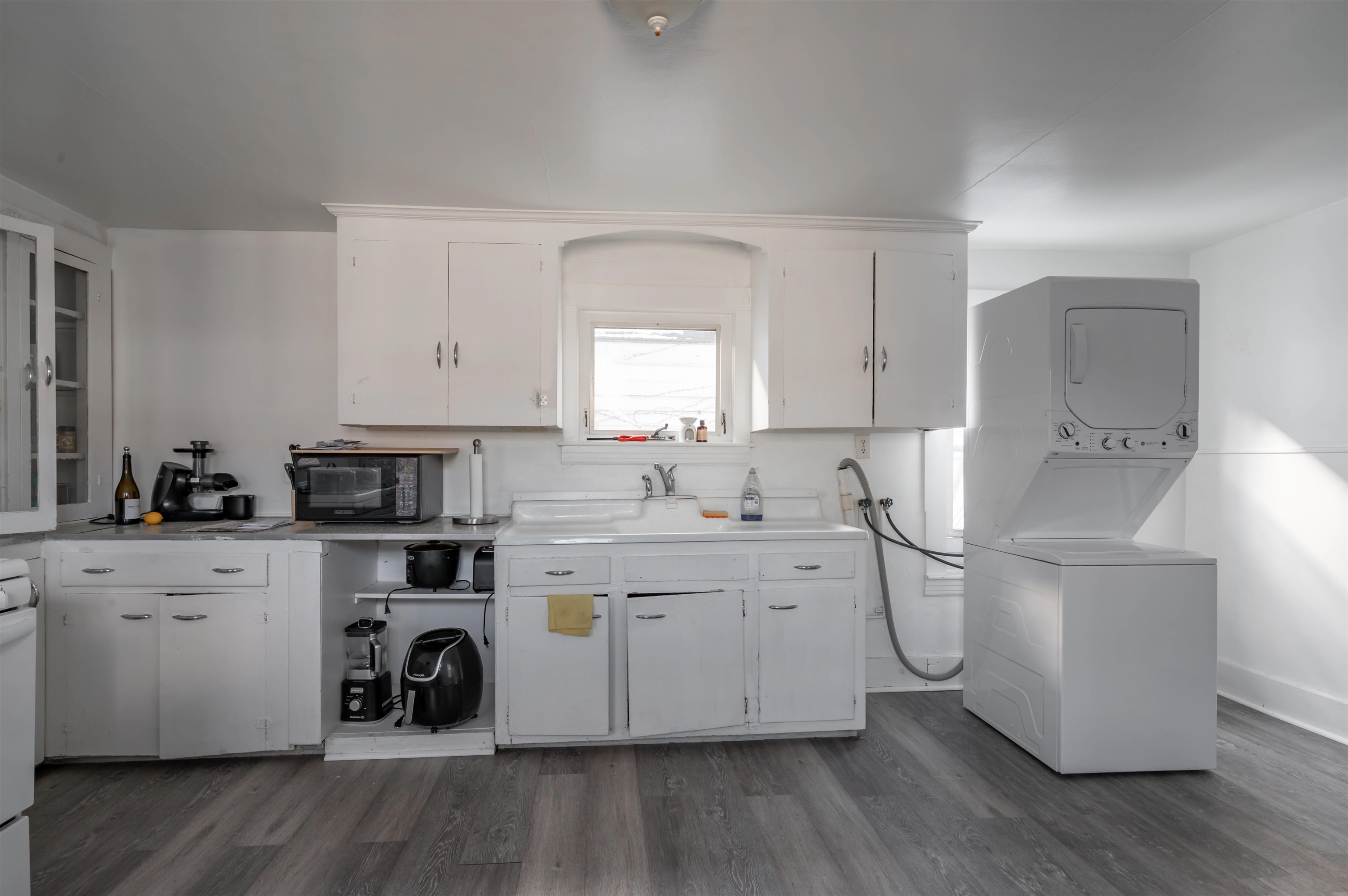 14 Pleasant Street Nashua, NH 03060 - Photo 19 of 34