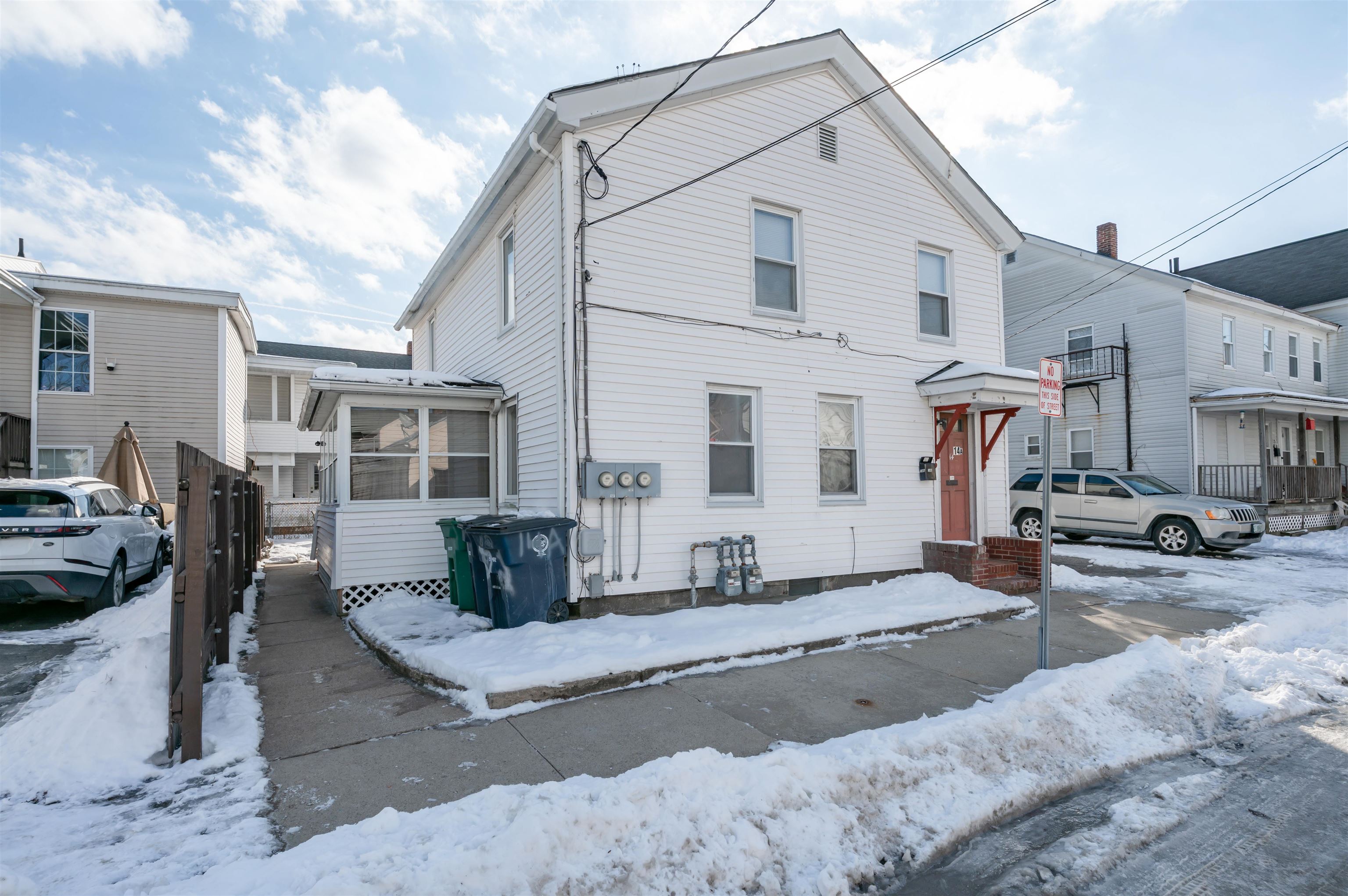 14 Pleasant Street Nashua, NH 03060 - Photo 2 of 34