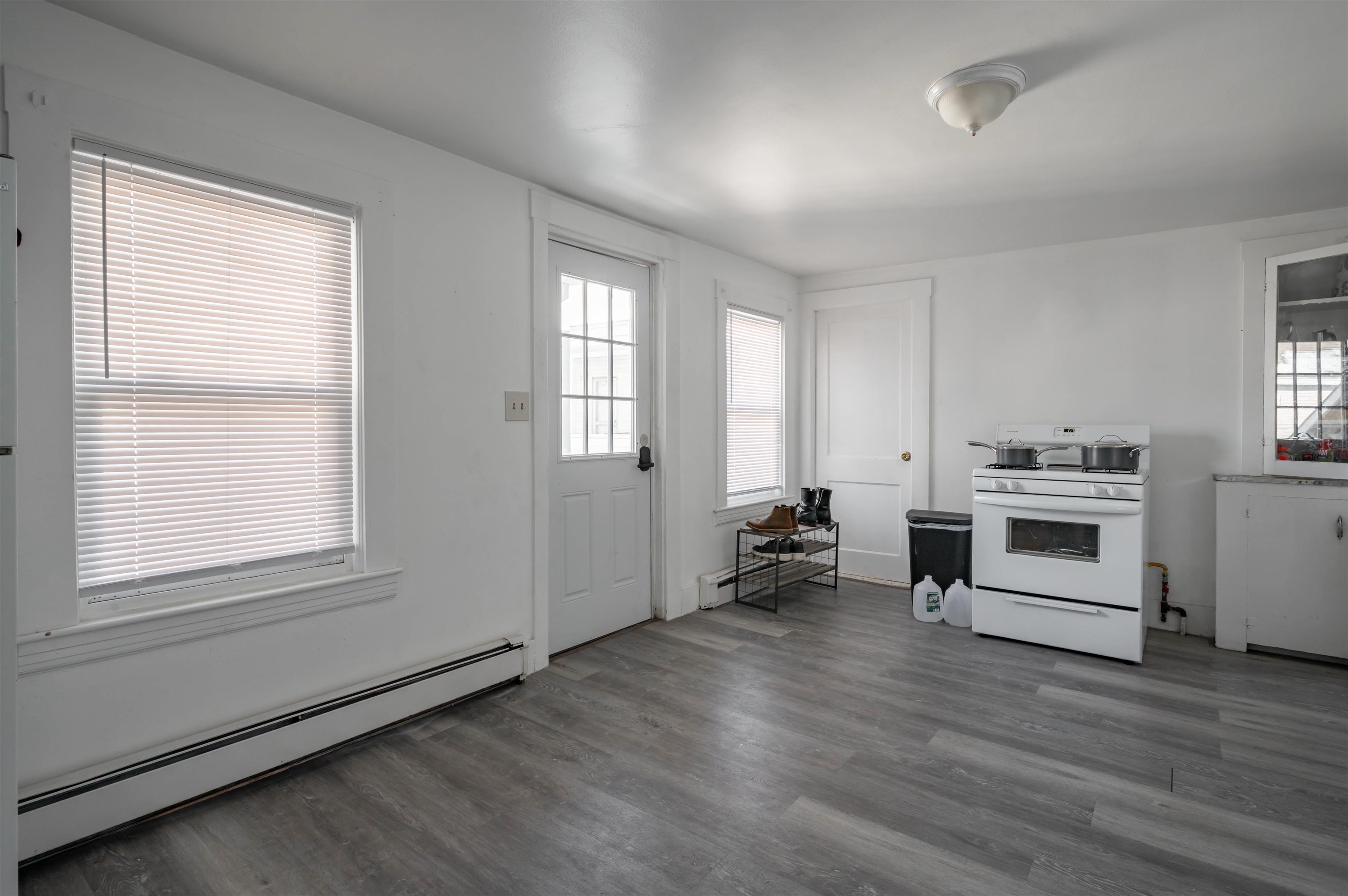 14 Pleasant Street Nashua, NH 03060 - Photo 21 of 34