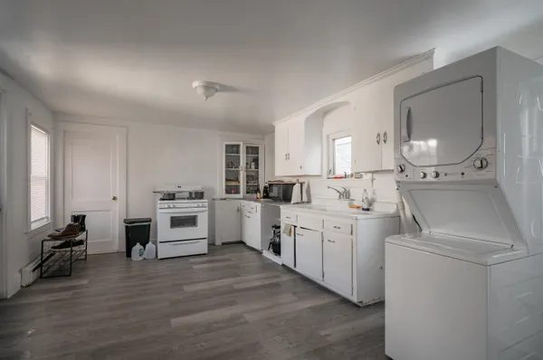 $415,000 | 14 Pleasant Street, Nashua, NH 03060