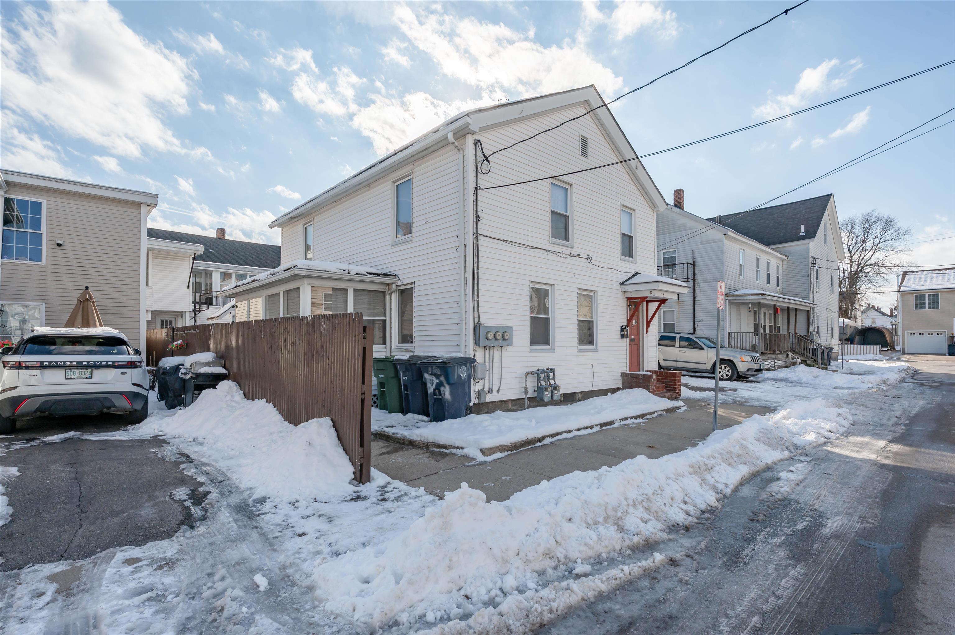 14 Pleasant Street Nashua, NH 03060 - Photo 3 of 32