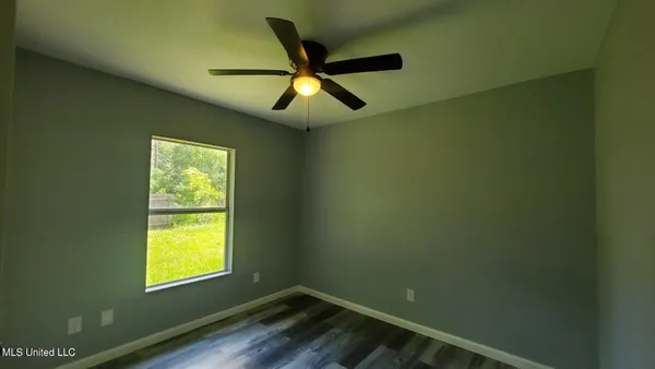 $1,350 | 6011 East Adams Street, Bay St. Louis, MS 39520