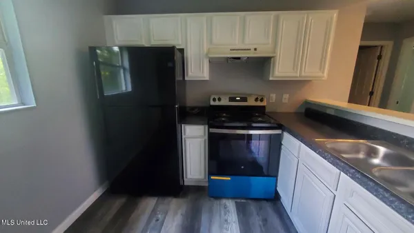 $1,350 | 6011 East Adams Street, Bay St. Louis, MS 39520