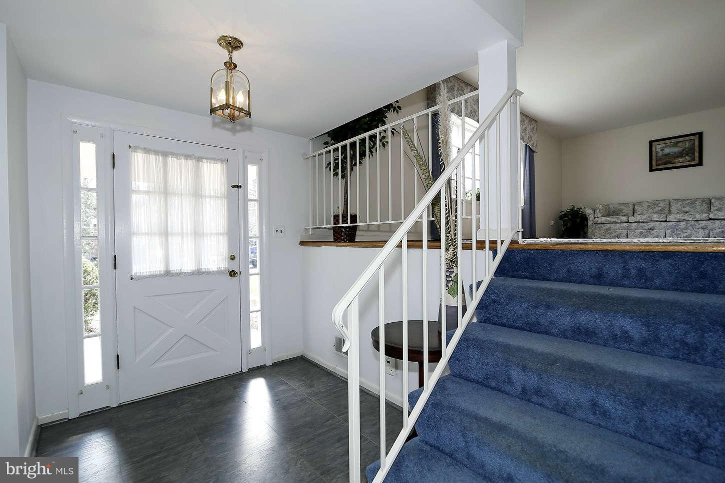 16604 Kipling Road Rockville, MD 20855 - Photo 2 of 29 Interior (General)