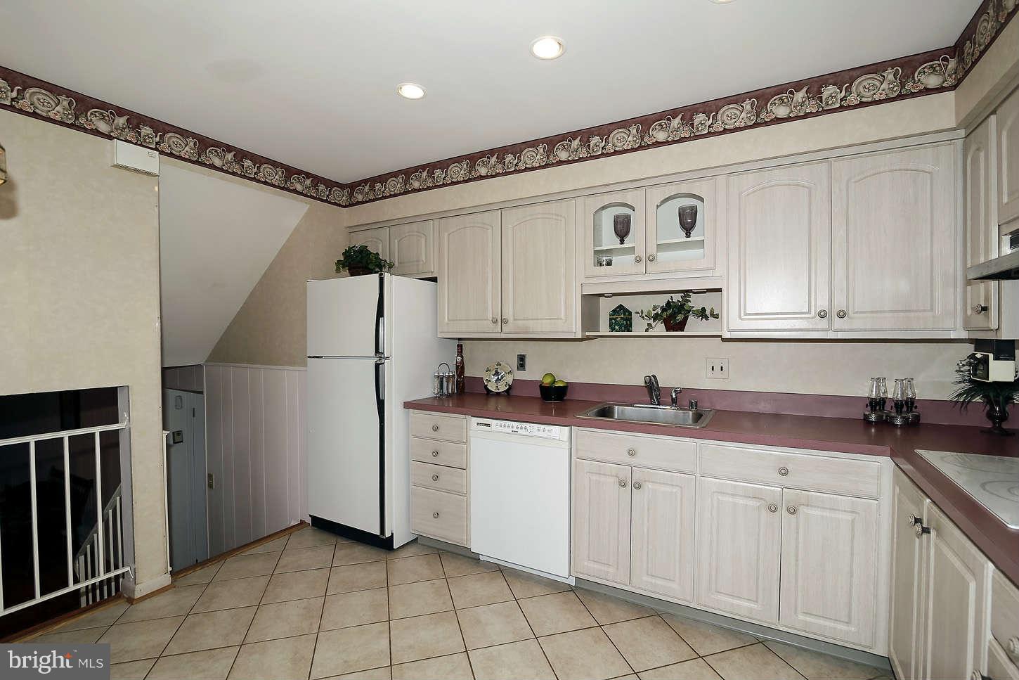 16604 Kipling Road Rockville, MD 20855 - Photo 12 of 29 Kitchen