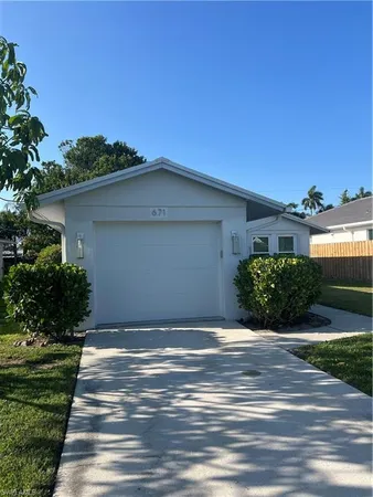 $5,500 | 671 100th Avenue North, Naples, FL 34108