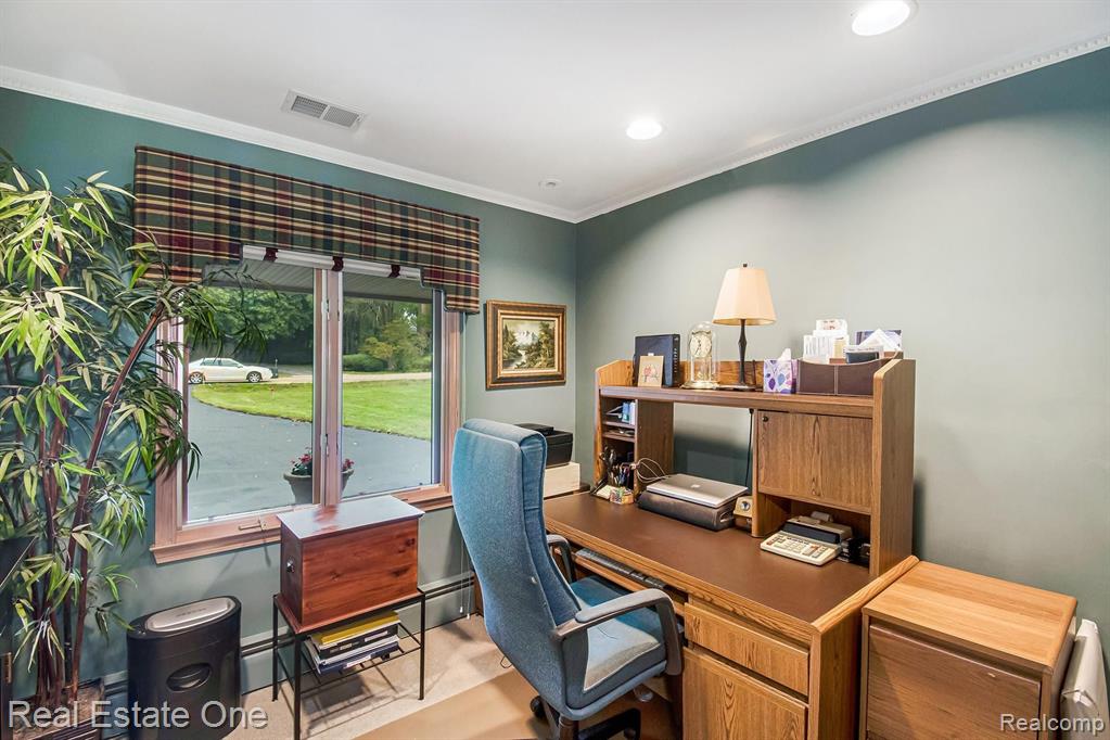 33821 Argonne Road Farmington Hills, MI 48335 - Photo 15 of 39