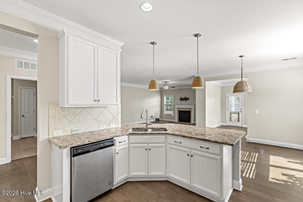 941 Needlerush Road Sneads Ferry, NC 28460 - Photo 9 of 33