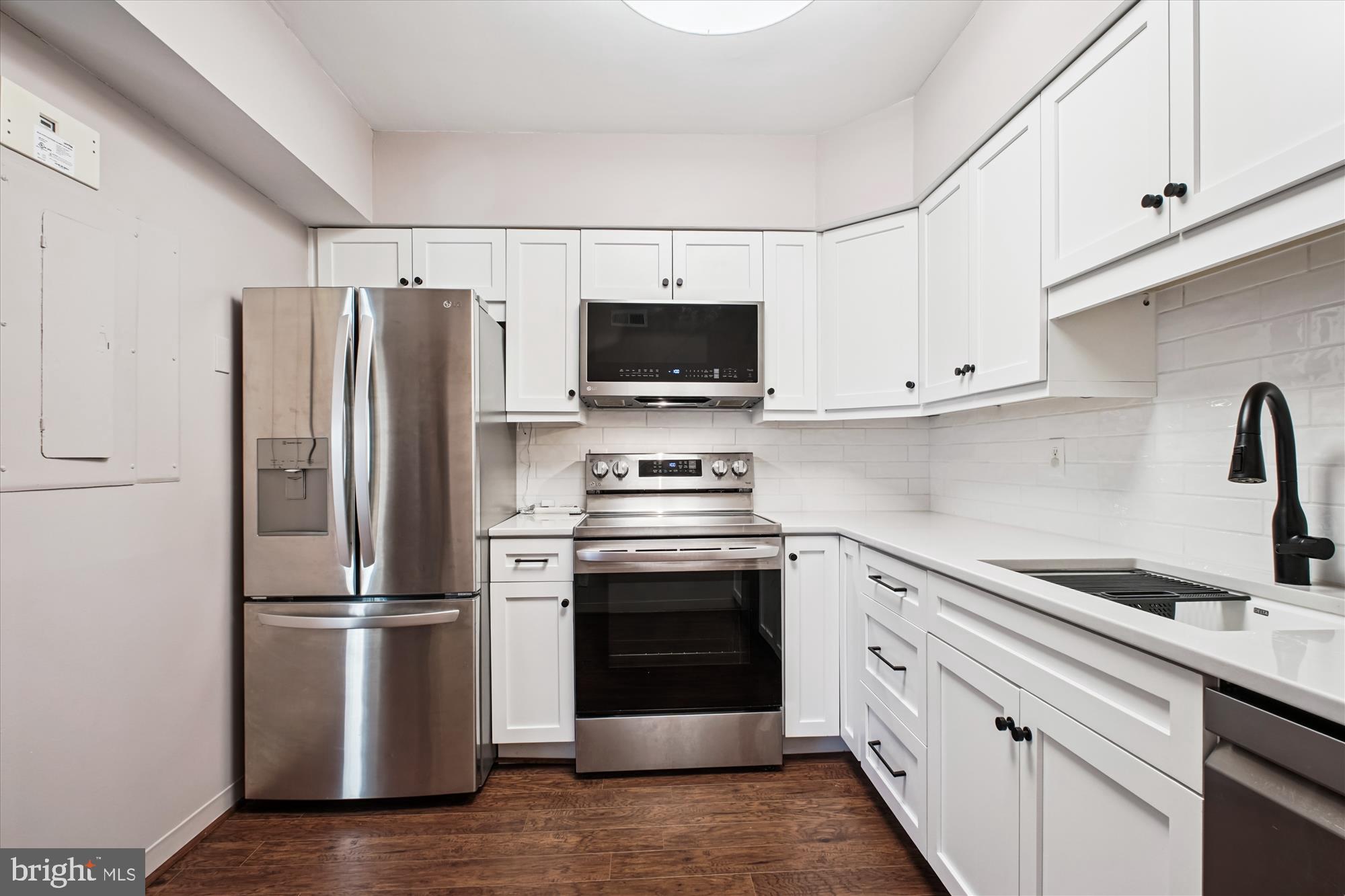 5505 Seminary Road, Unit 419N Falls Church, VA 22041 - Photo 10 of 35 Stainless appliances with quartz counters