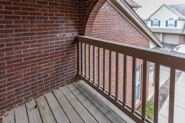 $2,350 | 28471 Carlton Way Drive, Unit 92, Novi, MI 48377