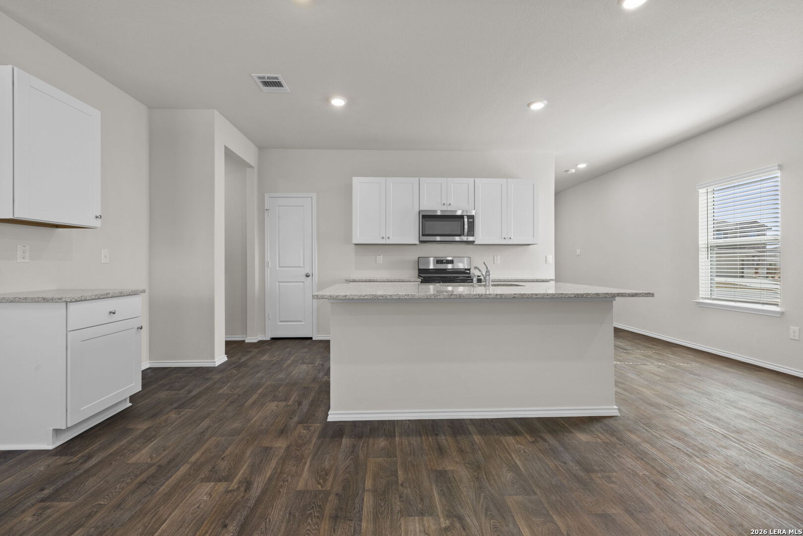 14668 Clay Rdg Run San Antonio, TX 78253 - Photo 4 of 28